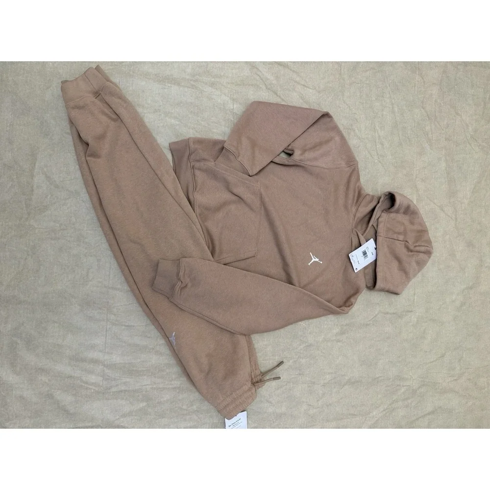 Nike Jordan Boys Medium Brooklyn Fleece Pants And Hoodie Sweatshirt Set NWT